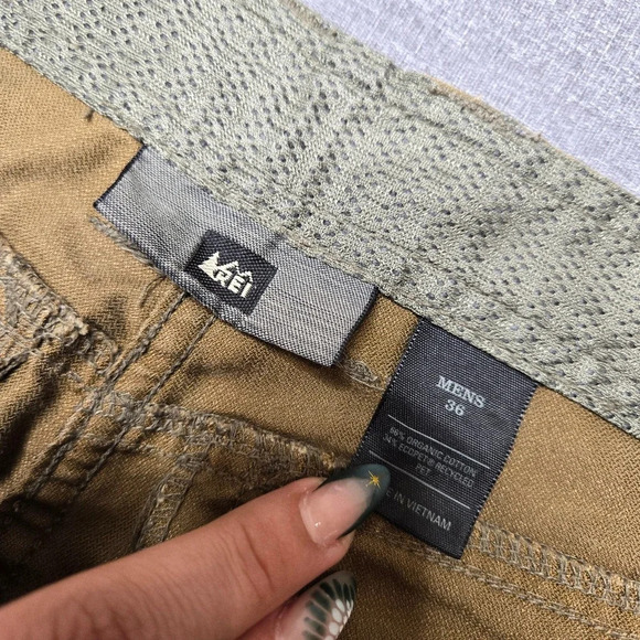 Rei Tan Men's Cargo Shorts - Picture 4 of 5